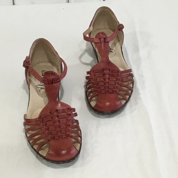 Eurosoft Leather Salmon Pink Sandals with Buckle Closure, Size 6 - Picture 2 of 8